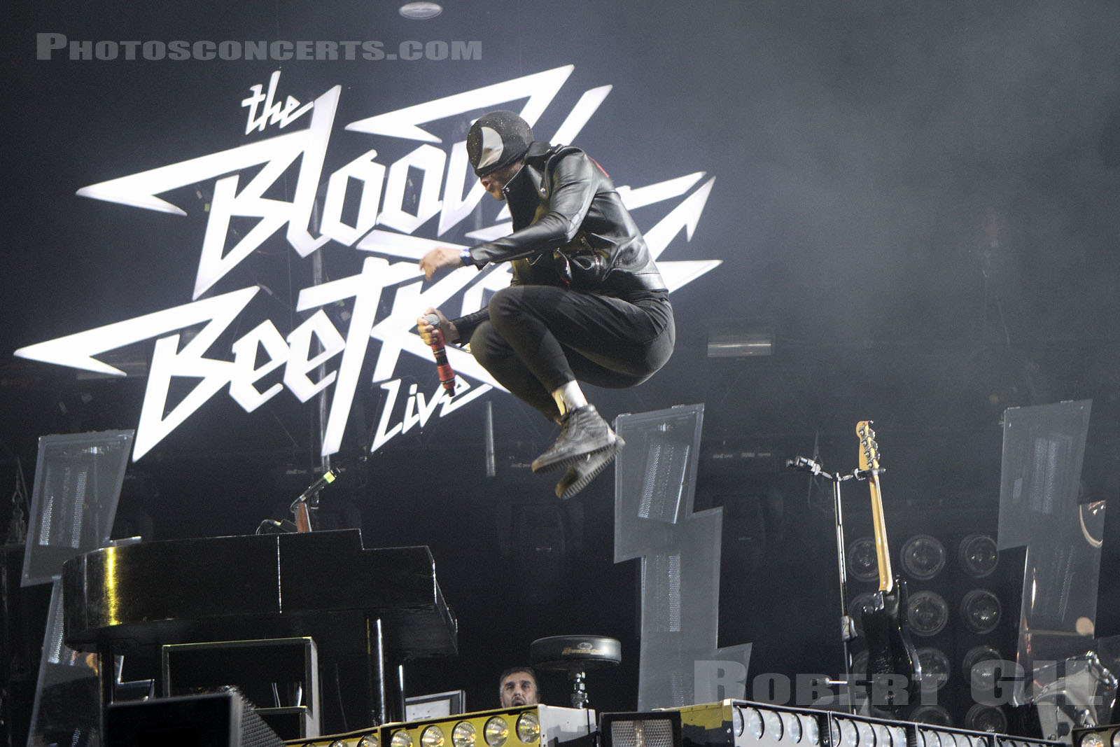 tHE BLOODY BEETROOTS dancing feet